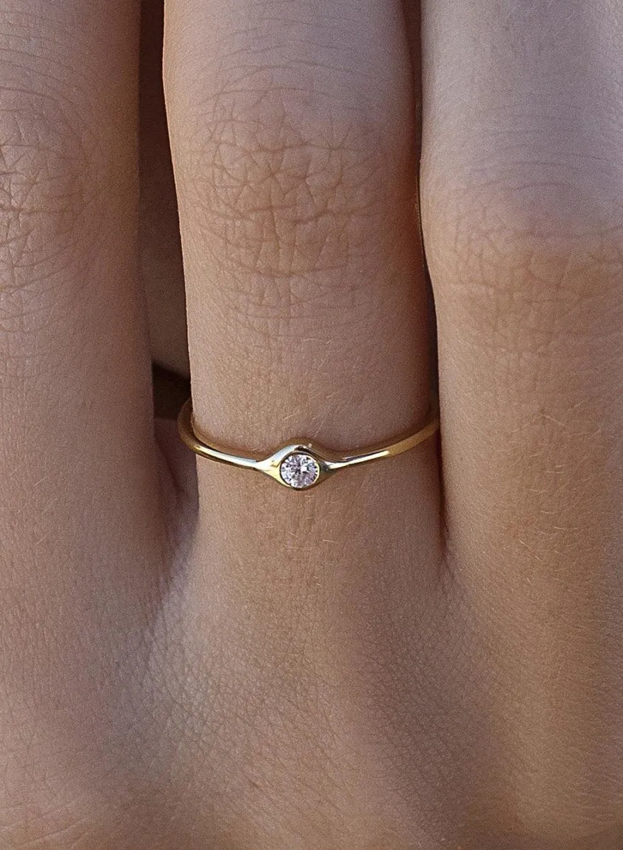 Anillos finos de plata dorado minimalista
