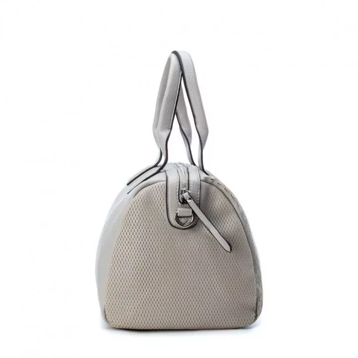 bolsos Refresh color hielo con detallesde agujeros y dos asas