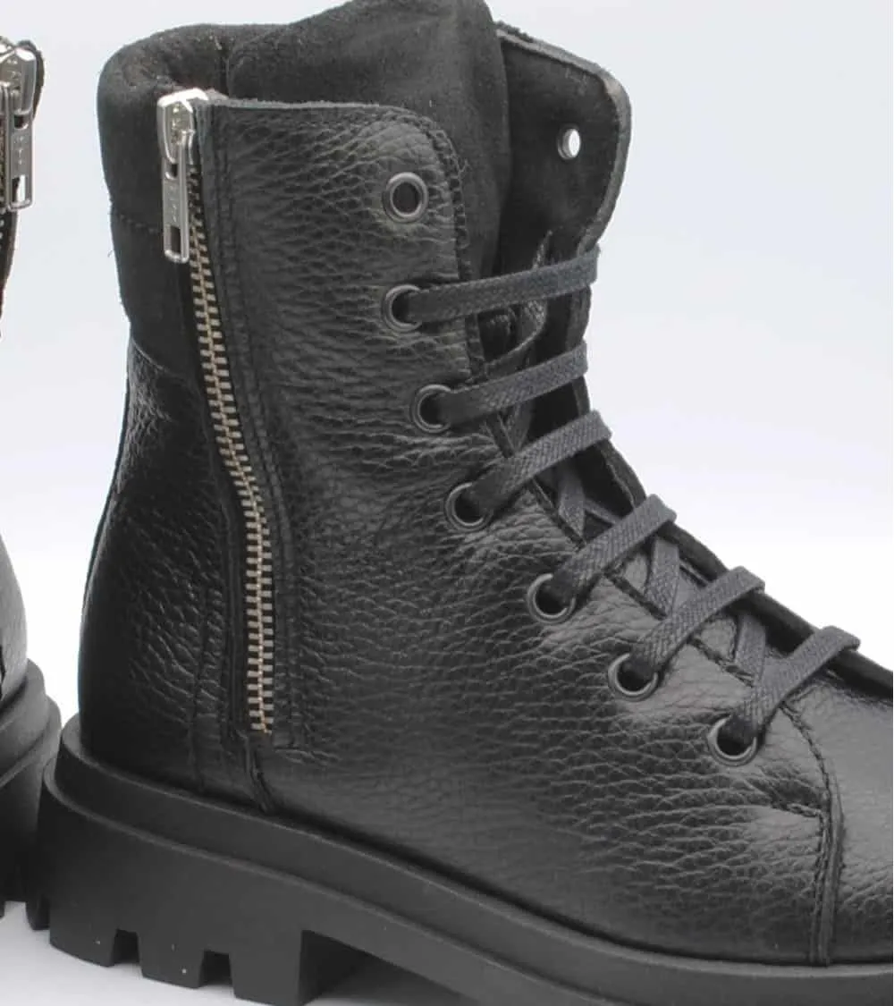BOTAS NIÑA YOWAS PIEL NEGRA CREMALLERAS LATERALES