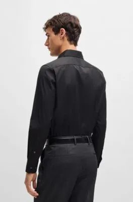 Camisa slim fit de popelín de algodón con elástico