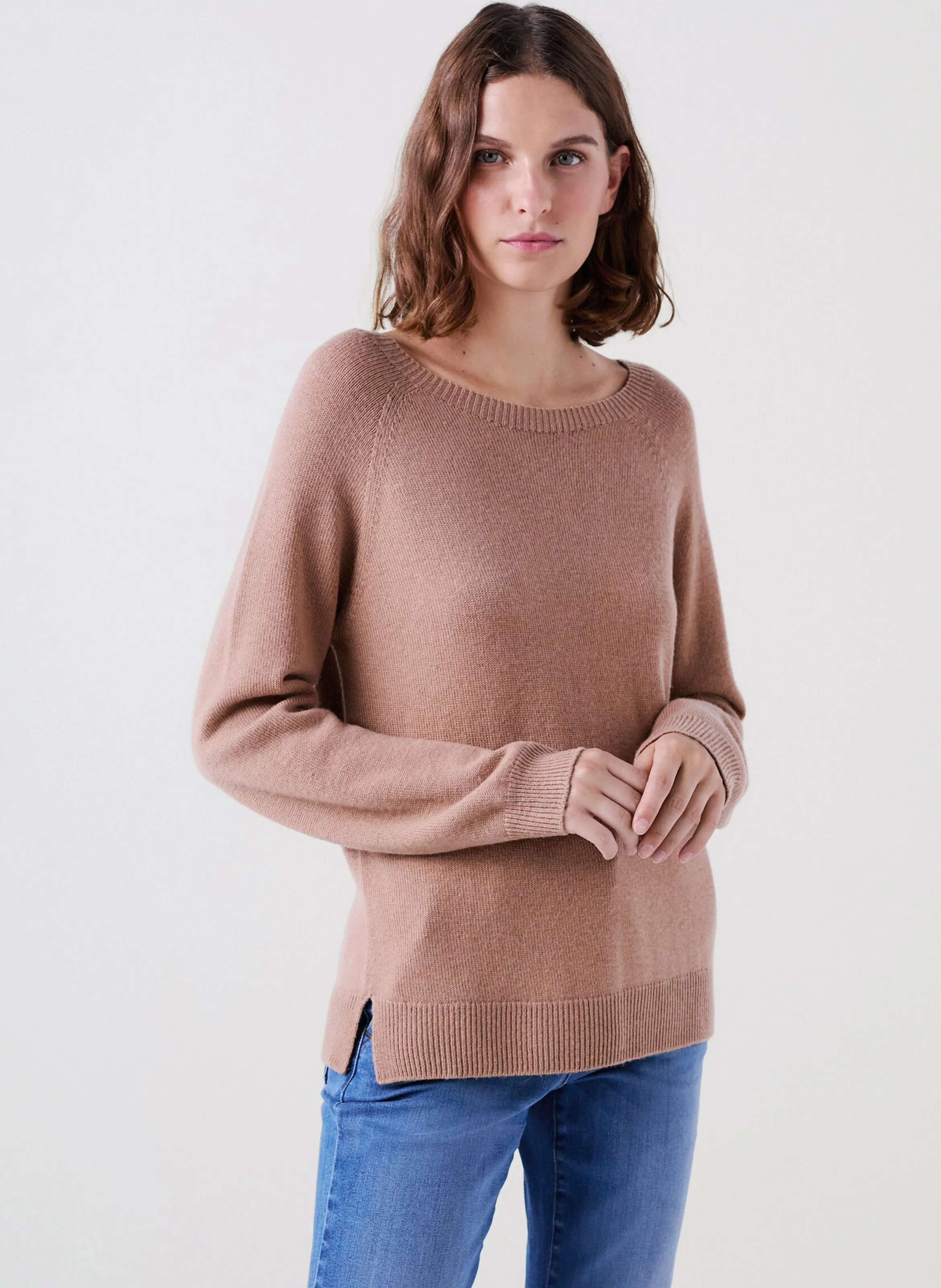 CAROLL MDIMITRI  JERSEY RECTO DE LANA CON CUELLO REDONDO EN MARRON