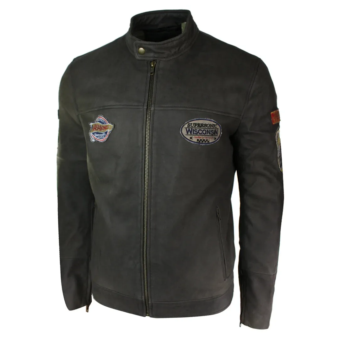 Chaqueta de motociclista de insignia de cuero marrón para hombres desgastados