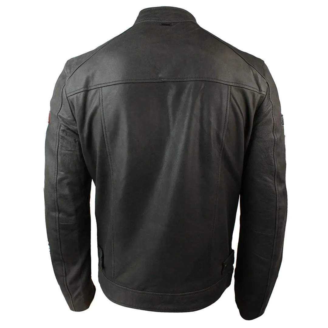 Chaqueta de motociclista de insignia de cuero marrón para hombres desgastados