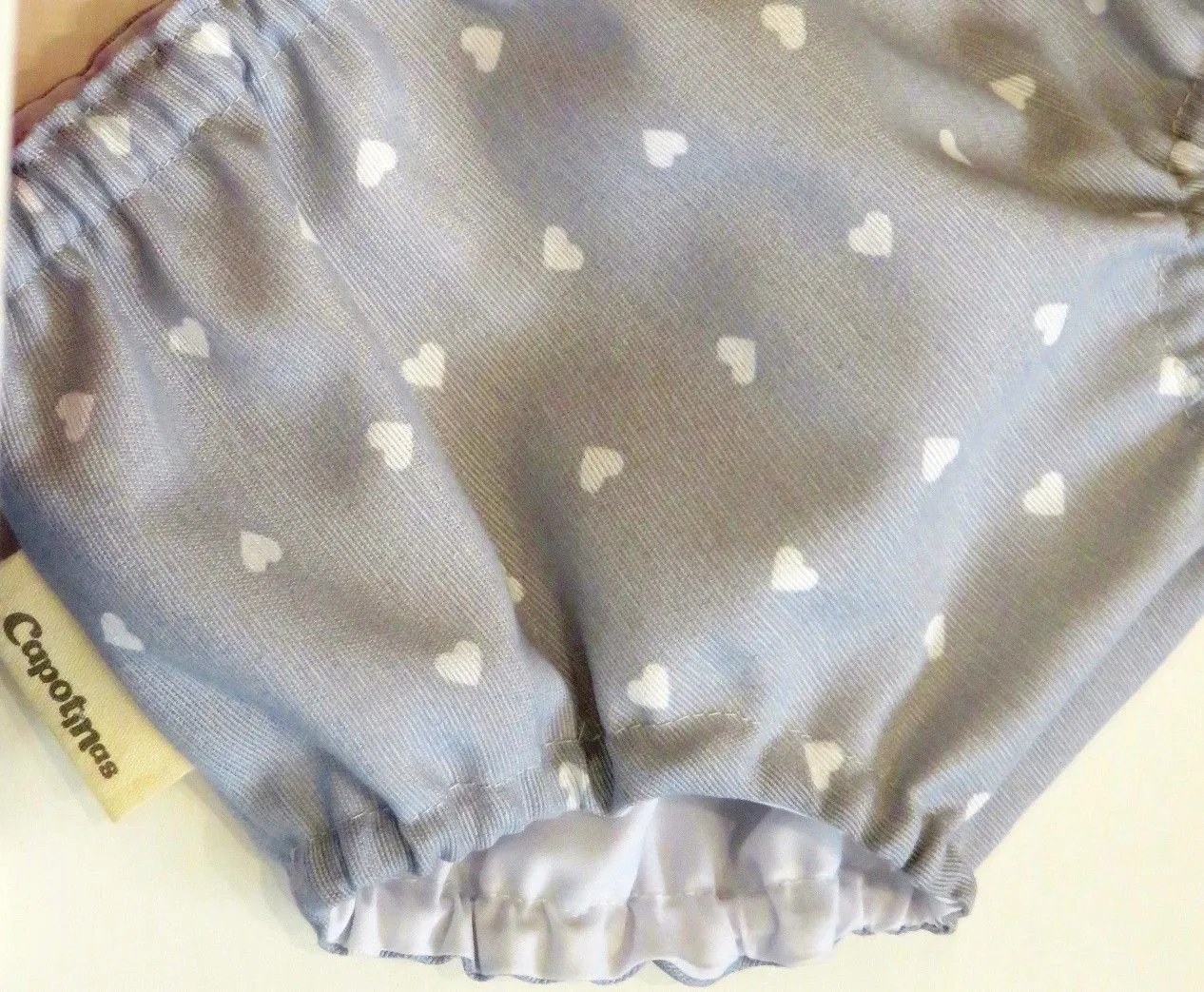 Cubrepañal – Bloomer corazones gris