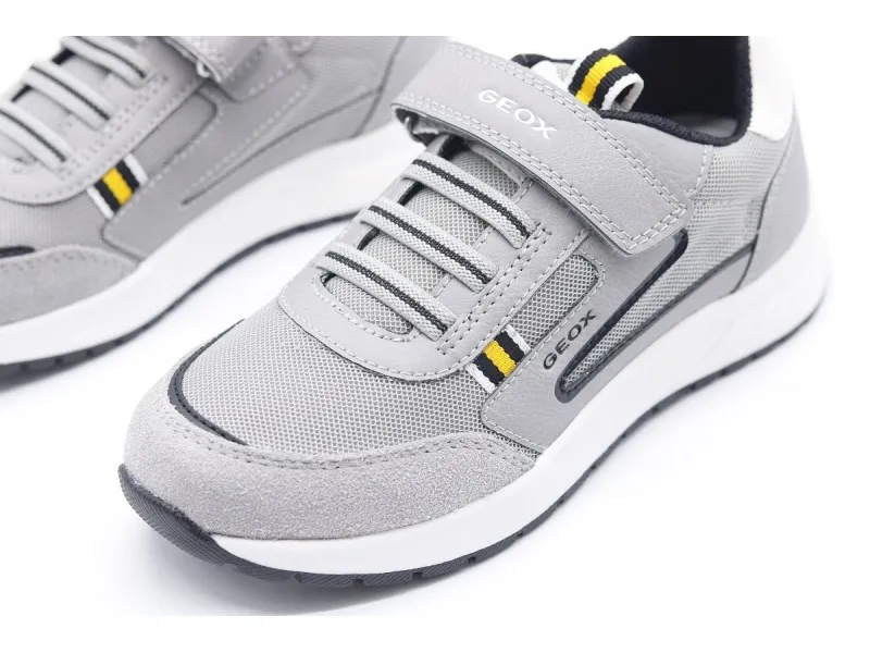 DEPORTIVO PARA NIÑO BRIEZEE J25GMB GEOX EN COLOR GRIS