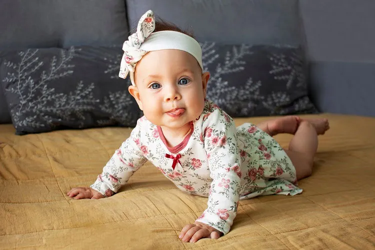 Diadema floral de bebé niña colección Roses