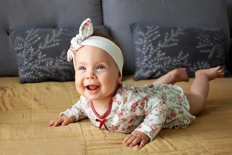 Diadema floral de bebé niña colección Roses