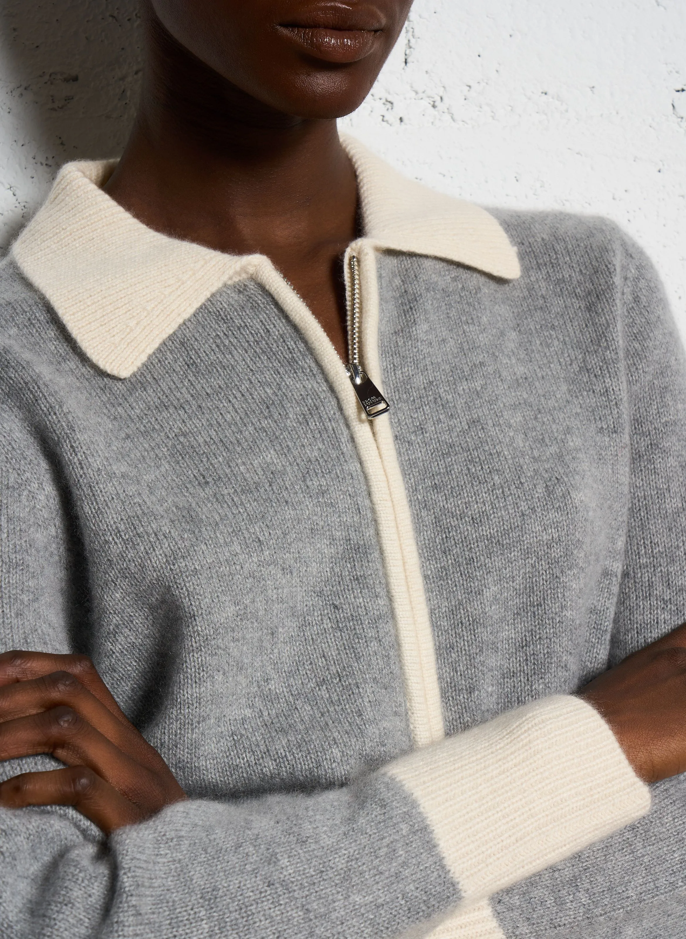 FROM FUTURE Chaqueta de cachemira con cremallera en gris