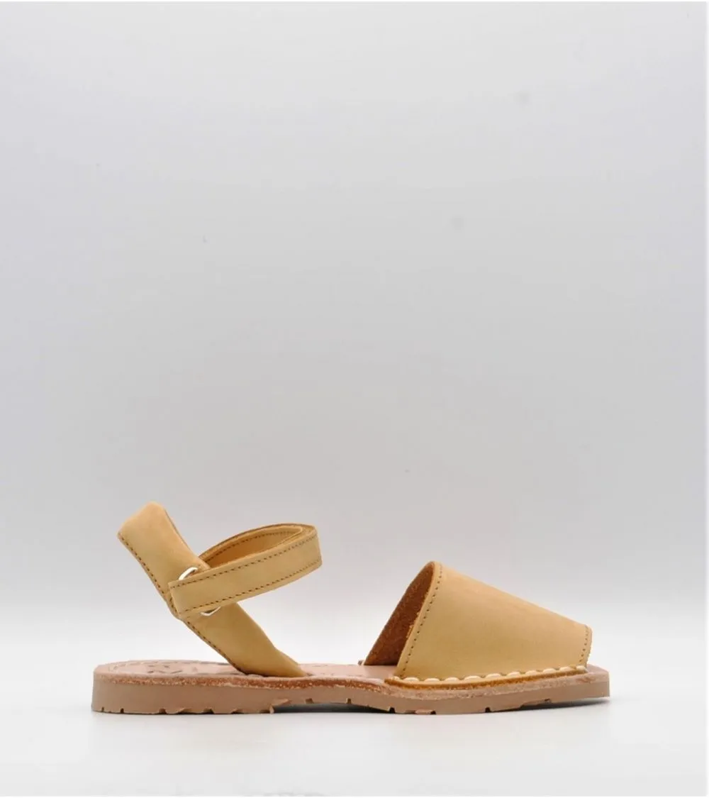 MENORQUINAS AVARCAS RIA NUBUCK MOSTAZA TIRA VELCRO