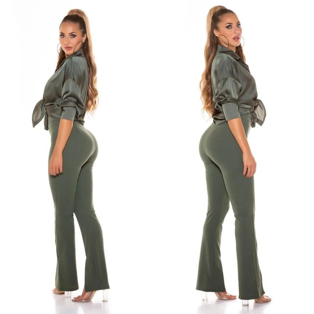 Pantalón ajustado bootcut khaki