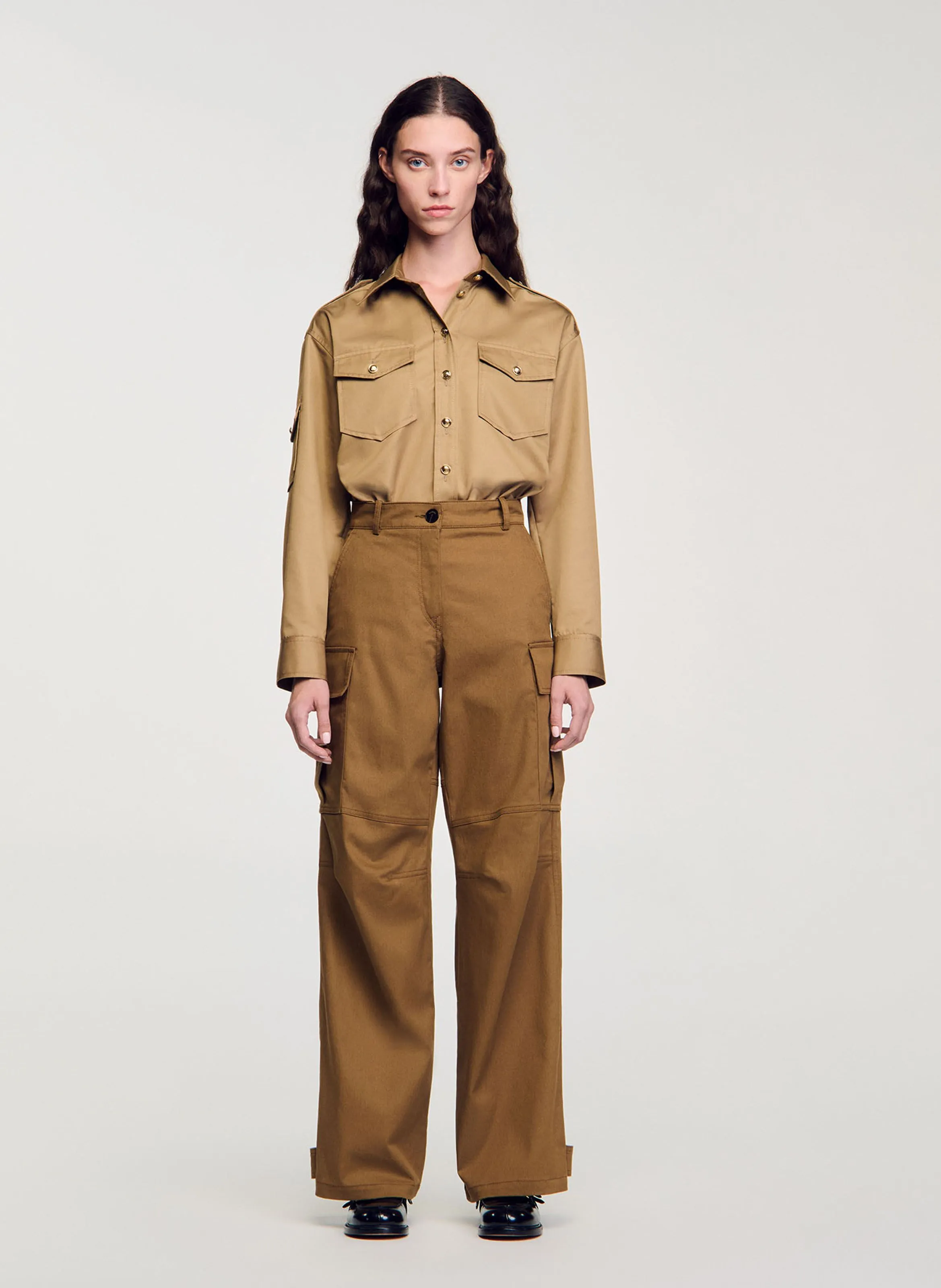Pantalón cargo ancho de mezcla de algodón en marron