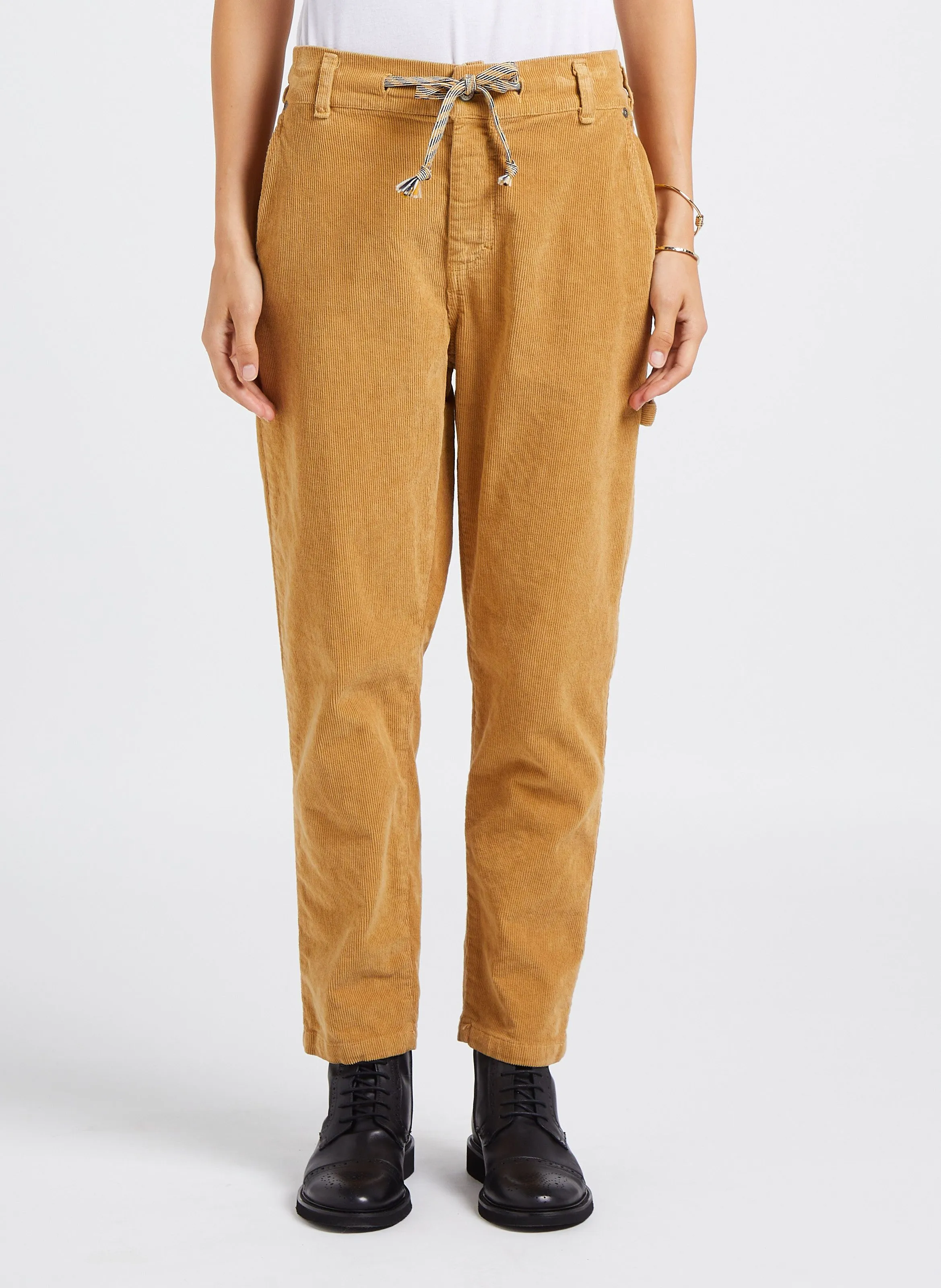 Pantalón estilo carpintero de terciopelo de algodón en marron