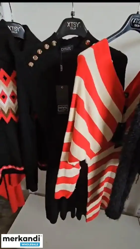STOCK LOT ROPA FIRMADA XTSY TOTAL LOOK ROPA MADE IN ITALY