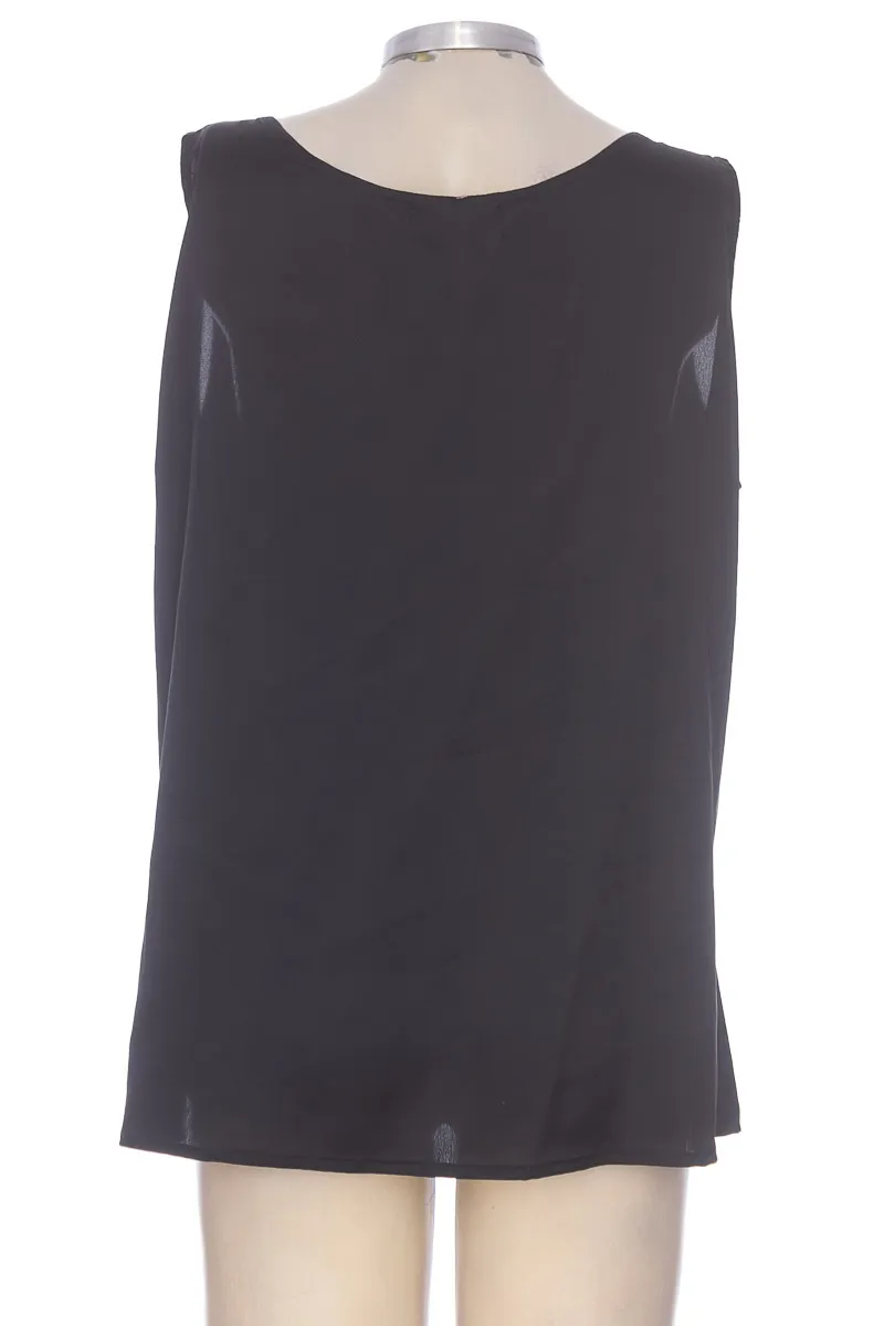 TOP / CAMISETA COLOR NEGRO  MIRA SMITH