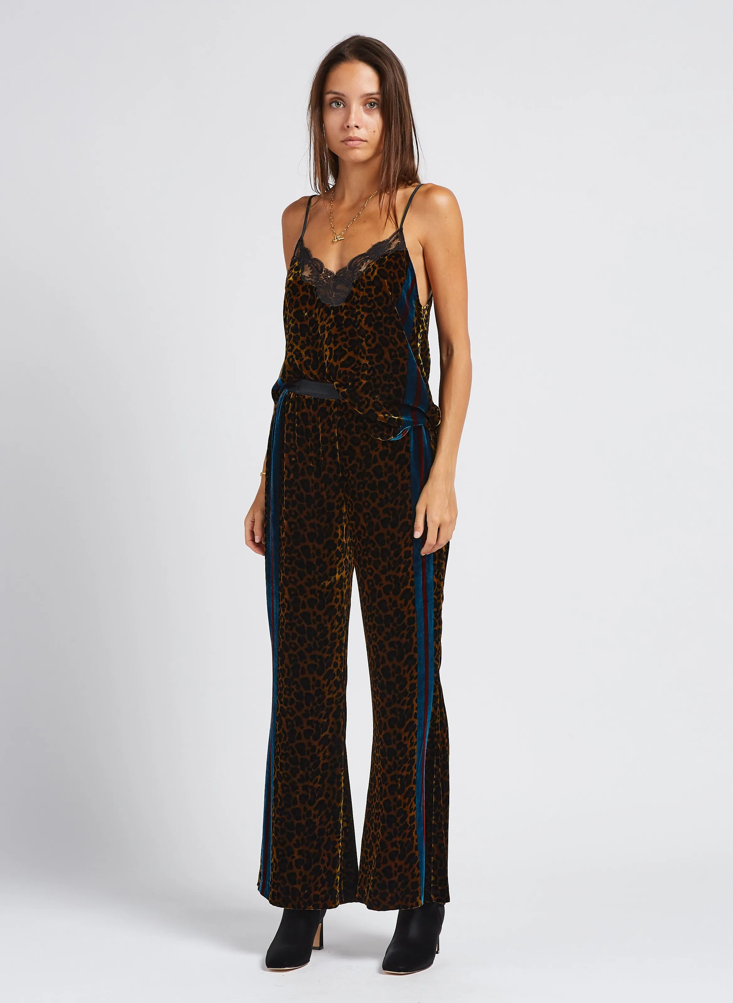 TORA  PANTALóN RECTO CON ESTAMPADO DE LEOPARDO EN MULTICOLOR