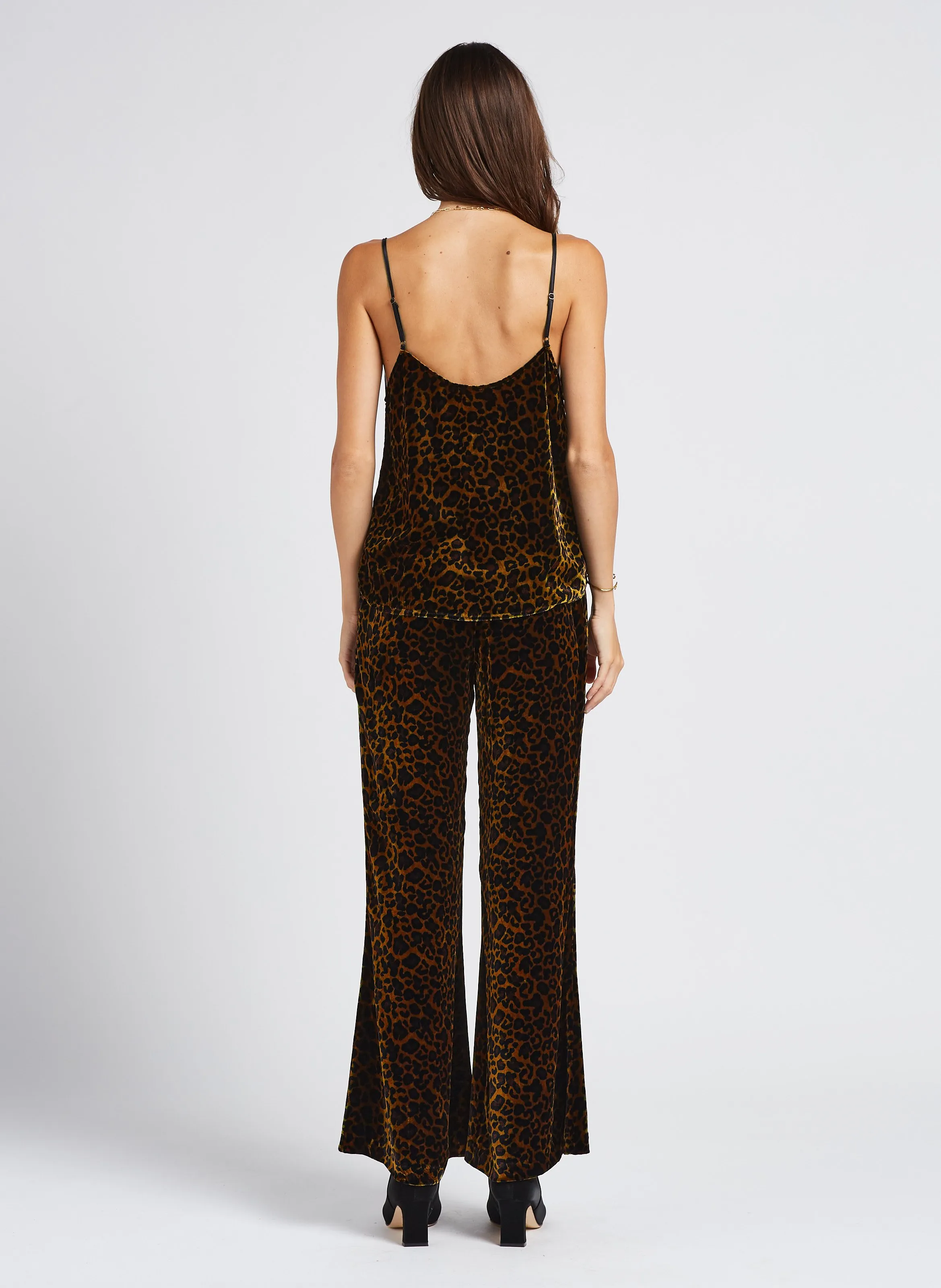 TORA  PANTALóN RECTO CON ESTAMPADO DE LEOPARDO EN MULTICOLOR