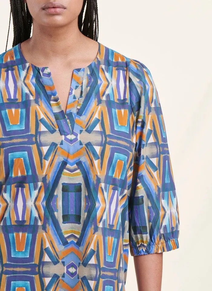 Vestido corto holgado de algodón estampado con cuello tunecino en multicolor