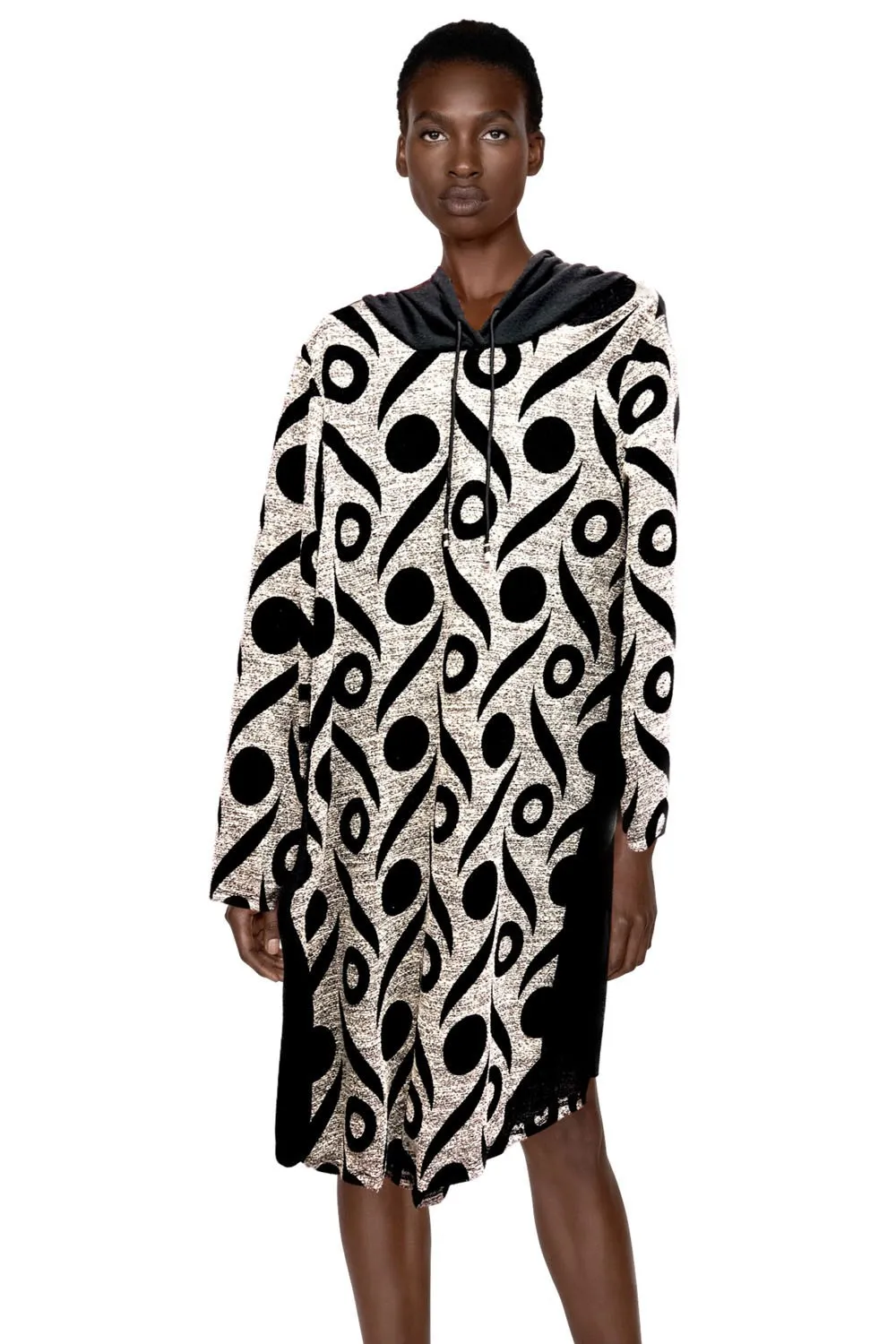 Vestido suéter gris con estampado abstracto