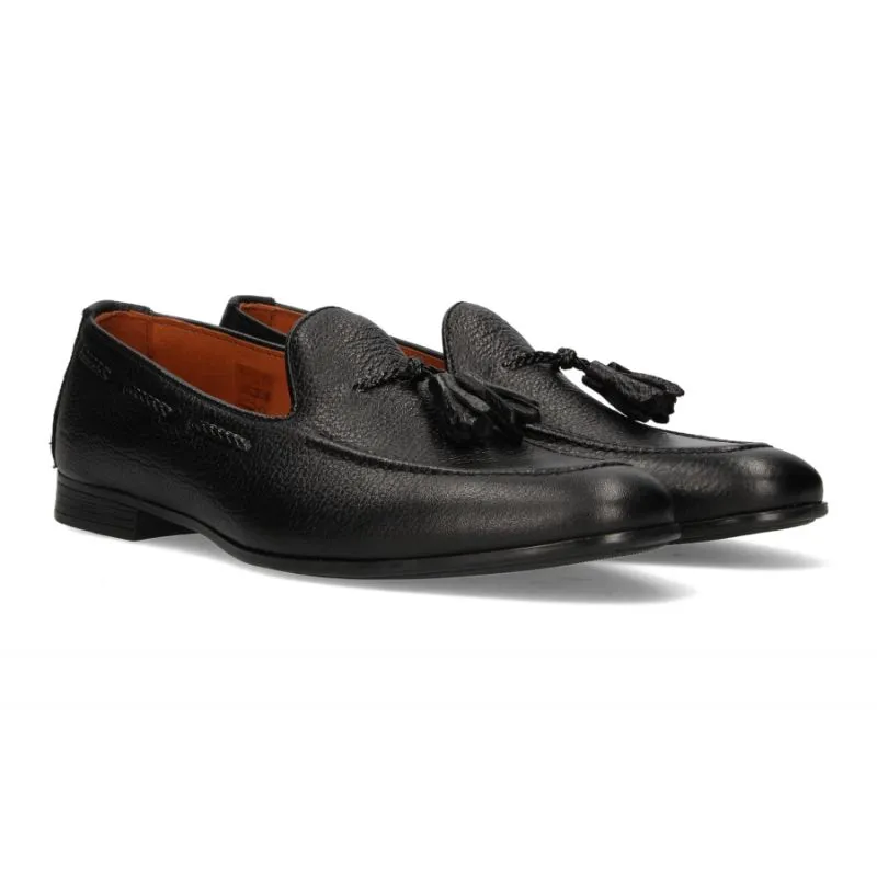 Zapato con borlas negro