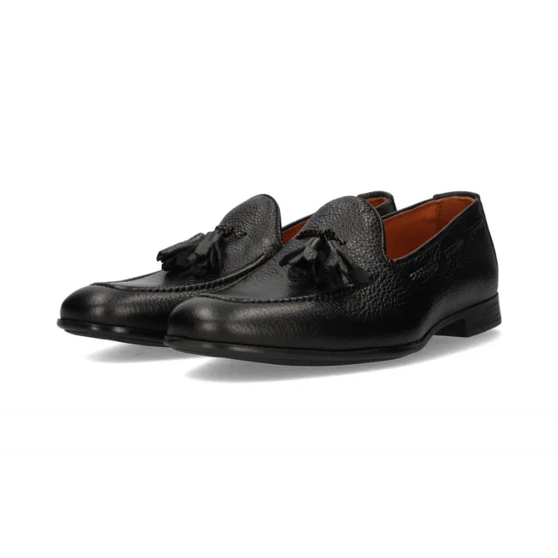 Zapato con borlas negro